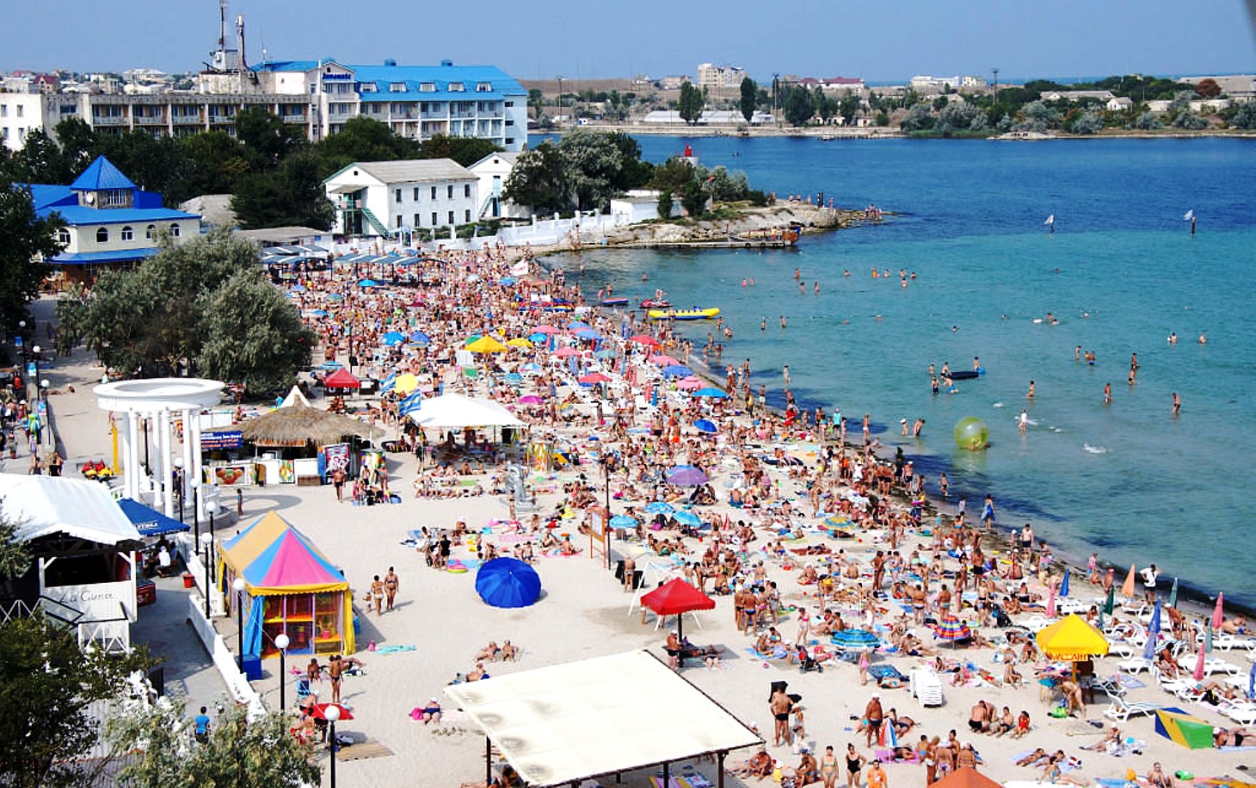 Черноморское крым фото поселка и пляжей и
