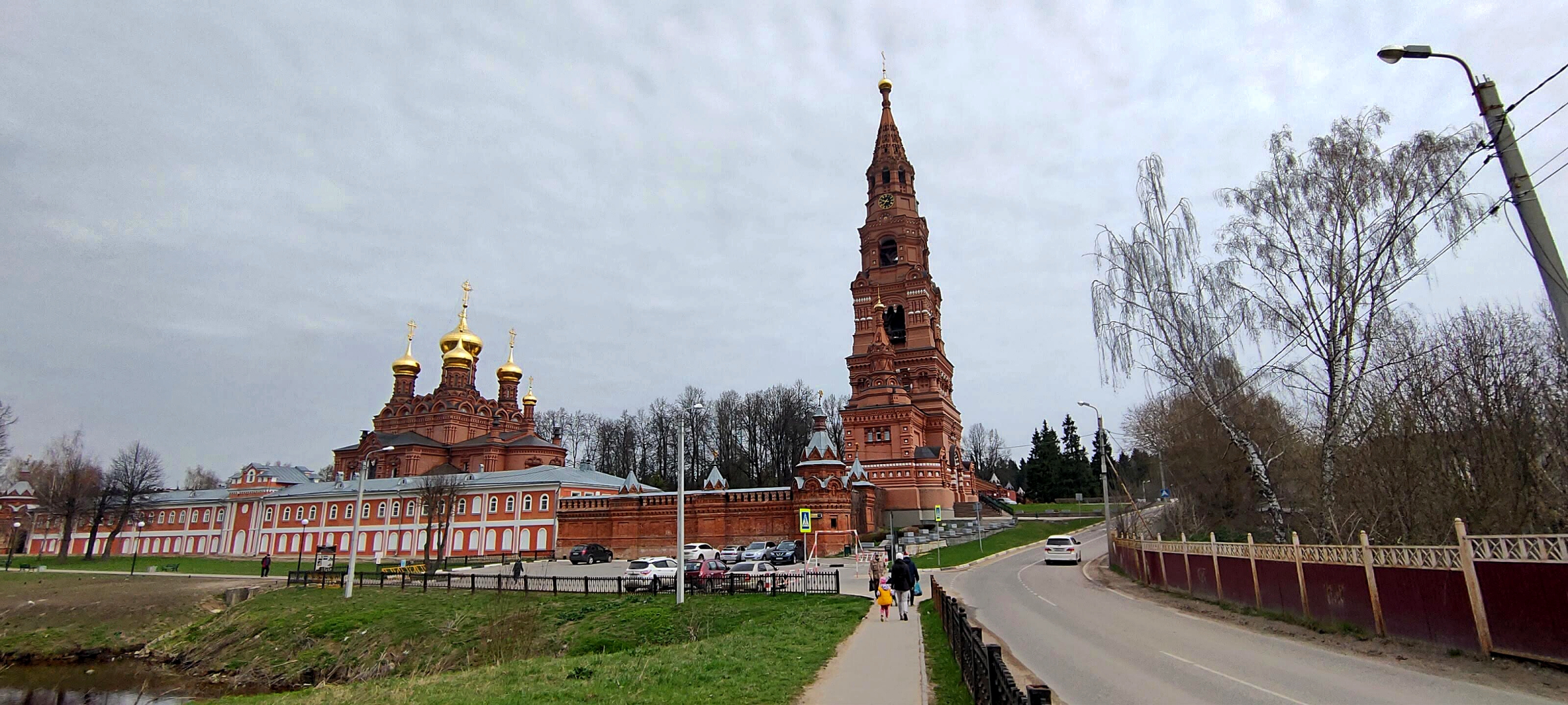 ДОРОГА В ЛАВРУ (День 6-7. Сергиев Посад — Гремячий Ключ. Прогулка по  Лавре). / Путешествия НЕ на автомобилях! / Автотуристу.РУ - автопутешествия  и автотуризм: отчёты, трассы и дороги, в Европу на машине, прокладка  маршрута!