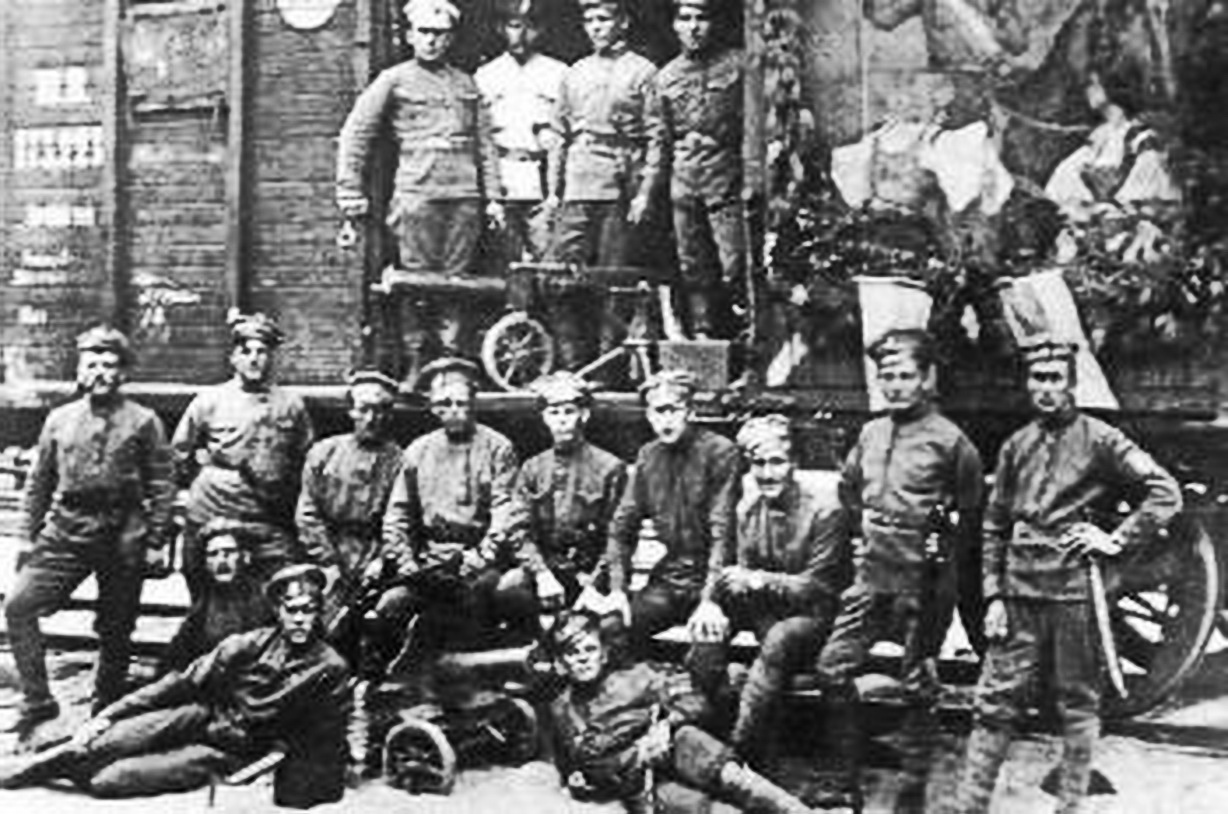 Идея гражданской войны. Белочехи и белогвардейцы 1918.
