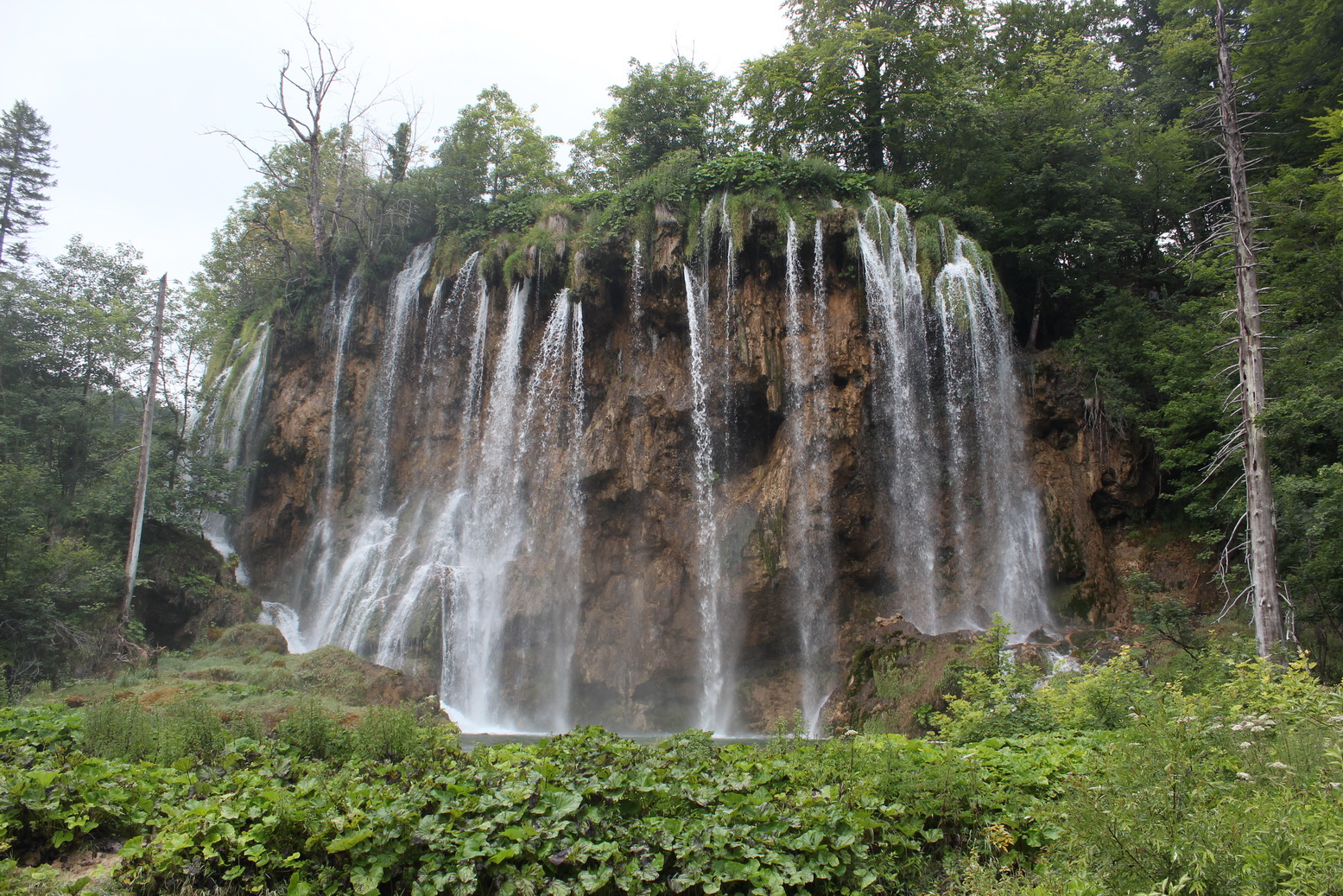 Ступенчатый водопад в Саратовской области. Водопады в Саратовской области Балаково. Киргизские водопады Саратовская. У водопада Саратов.