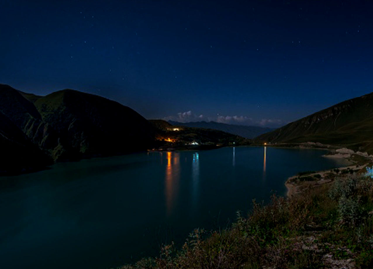 Казеной-ам озеро ночью